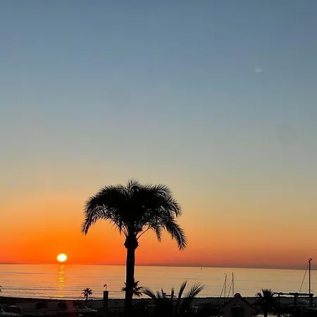 Fascinante Hogar En Cabo Pino En Apartment Marbella