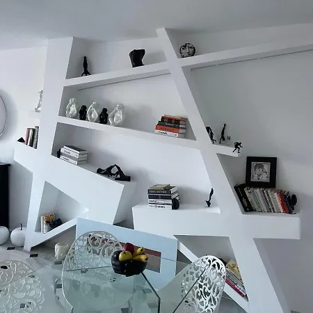 Fascinante Hogar En Cabo Pino En Apartment Marbella