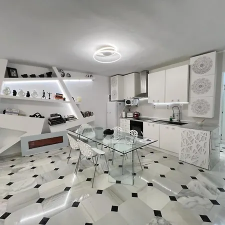 Fascinante Hogar En Cabo Pino En Marbella